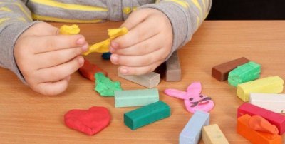 ​橡皮泥干了怎么办,橡皮泥变干了什么办法才能让它变软