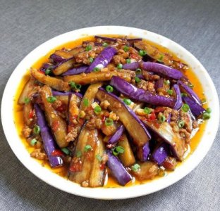 ​烧茄子的家常做法 烧茄子怎样做好吃又不油