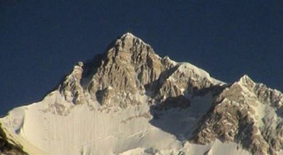 ​世界第三高峰干城章嘉峰海拔8586米