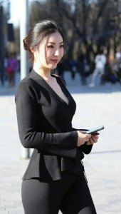 ​喜欢一身黑的人怎么样(喜欢穿黑色衣服的性格)