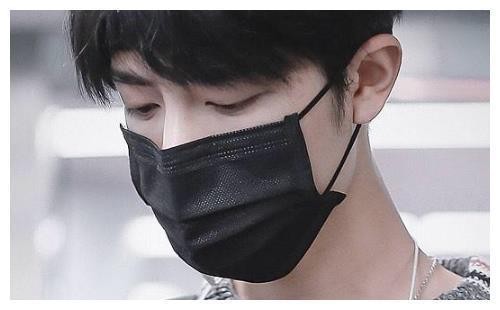 王牌节目中出现XZ，谁注意弹幕区说啥？肖战粉丝还不收敛点