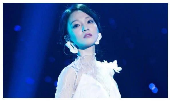 遭亲妈诬陷吸毒，被父亲告上法庭，张韶涵10年看遍人间丑恶！