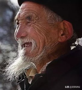 ​一位阴阳先生临死前忠告(风水先生临终前，叮嘱儿子三年后开棺焚烧尸体)