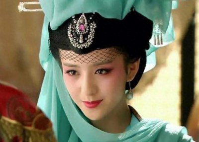 ​“汉宫飞燕”环肥燕瘦赵飞燕与赵合德姐妹妖孽的人生