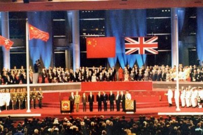 ​香港澳门回归时间，1997年7月1香港回归(1999年12月20澳门回归)