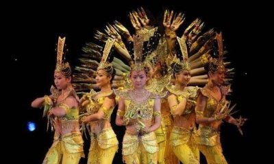 ​千手观音女孩6年后再看春晚,千手观音几几年的春晚