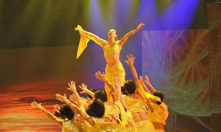 千手观音几几年的春晚