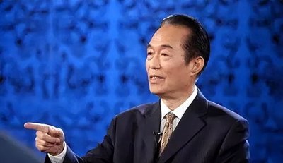 ​历史教授阎崇年为什么会被打？他讲的历史观有什么问题吗？