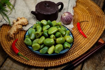 ​腊八蒜的腌制方法最正宗做法（腌腊八蒜，只加醋是不够的，牢记3个诀窍，