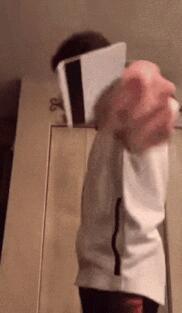 春心萌动，脸颊泛红，爽到脚趾？宁当二次元的王，不做现实中的屌丝！