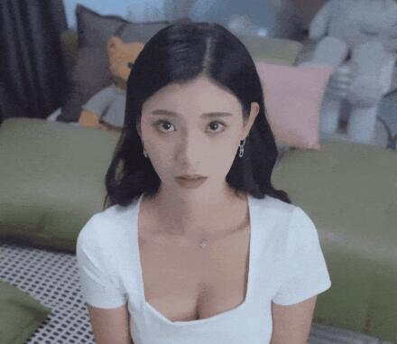 春心萌动，脸颊泛红，爽到脚趾？宁当二次元的王，不做现实中的屌丝！