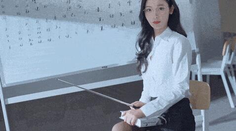 春心萌动，脸颊泛红，爽到脚趾？宁当二次元的王，不做现实中的屌丝！