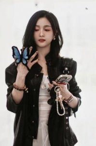 ​张新成的新剧阵容强大，与杨紫邓家佳吴宣仪的合作备受期待！