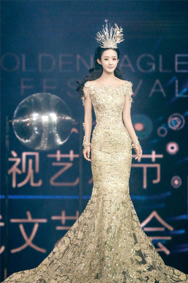 刘亦菲和赵丽颖的对比照（历届金鹰女神造型旧照）(8)