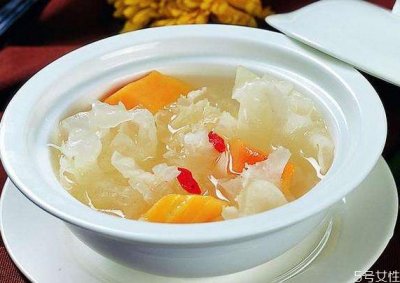 ​银耳脆脆的是没煮熟吗 银耳炖久了还有营养吗