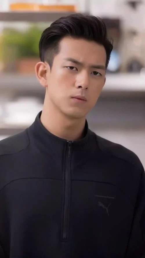 年度最受欢迎男演员：邓伦第五，李现第四，前三因“双男主”大火