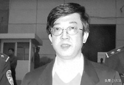 ​河北“第一秘书”李真：一晚找4个空姐供其享用，2003年被判死刑