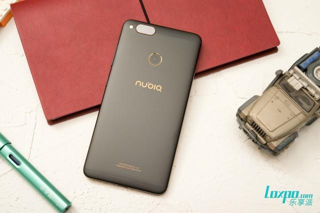 努比亚z17mini对比minis（小屏双摄轻旗舰）(2)