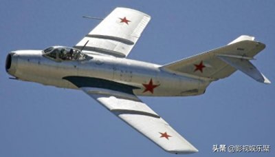 ​抗美援朝的英雄战机米格-15 前苏联第一架后掠翼喷气式战斗机