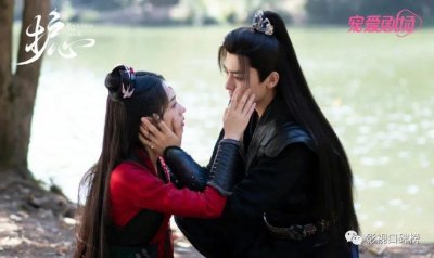 ​唱跳偶像挑战演艺圈？朱正廷、孔雪儿、鞠婧祎表现如何