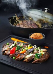 ​肉眼牛排和西冷牛排的区别（肉眼牛排和西冷牛排的区别哪个嫩）