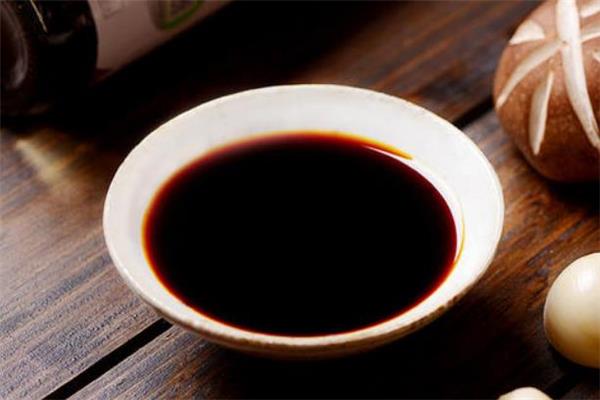 生抽可以用酱油代替吗 生抽和酱油是一样的吗