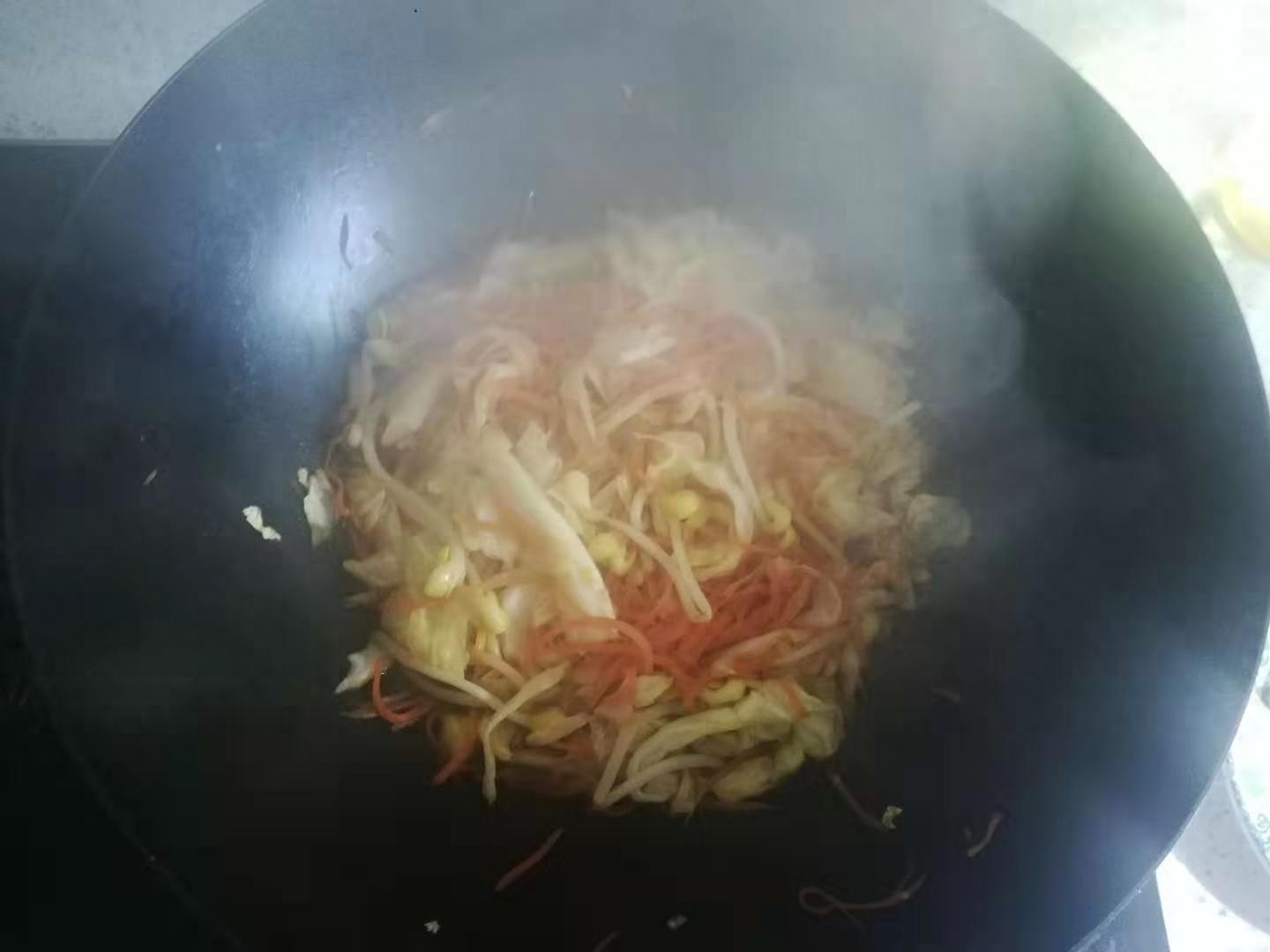 北方人爱吃的焖饼，这样做简单经济实惠，还很美味，快来试试吧