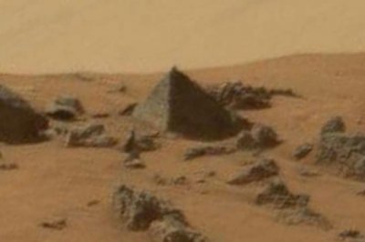 ​盘点火星表面的各种奇异发现：火星金字塔