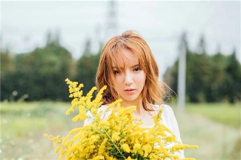 和女生打情骂俏的小套路 和女生打情骂俏的方法