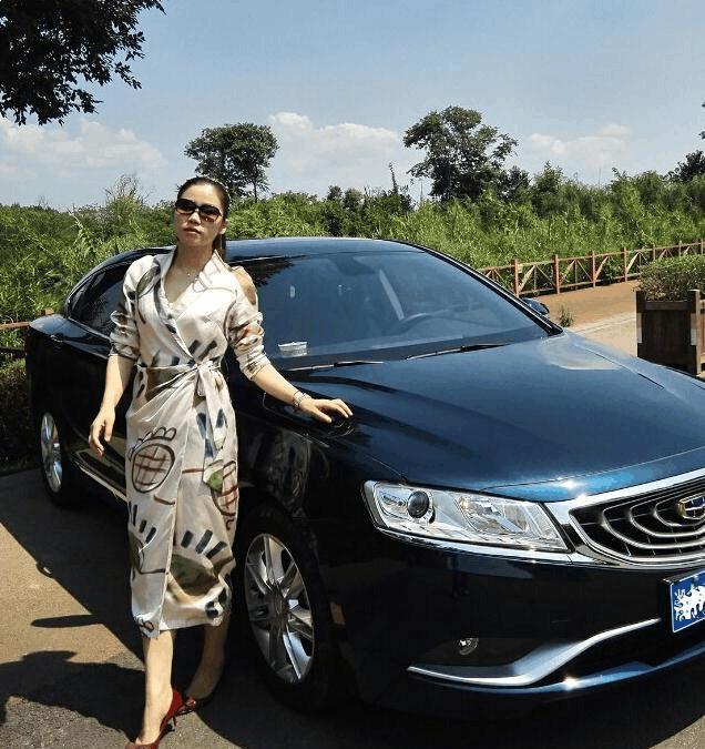 美女陪靓车! 车主媳妇当车模, 这十位媳妇谁是最美车模!