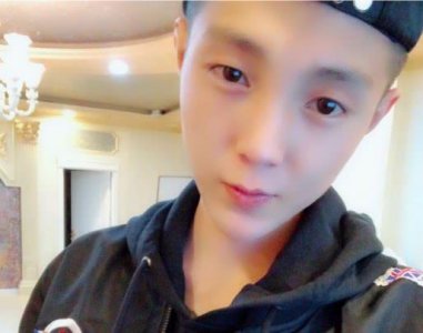 ​刘一手评选快手最穷4大网红：王乐乐靠借钱度日，第一欠债两千万