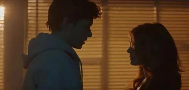 师生恋最好看的电影（这场师生之恋好看又刺激）(24)