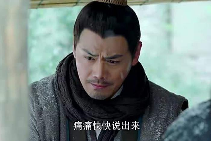 他是金庸笔下最大炮灰,被兄弟害惨,但他的儿子却很出名