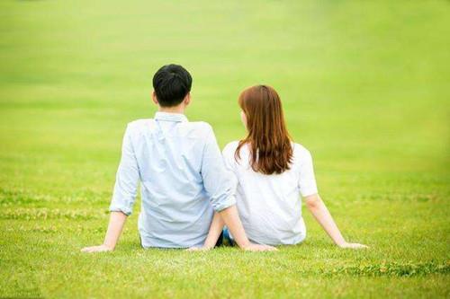 和女生聊天怎么调动情绪？4个方法让她对你念念不忘