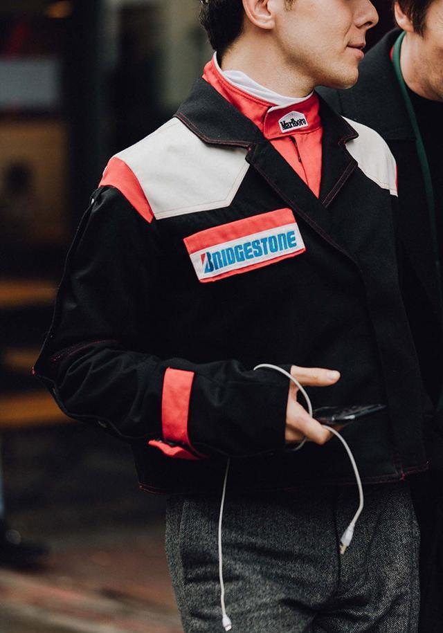 街拍才是最接近帅哥的方式,百试不爽!