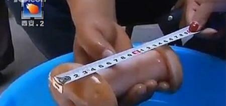 西安农民打井发现“肉灵芝”,女记者前来采访,最后捂脸跑开!