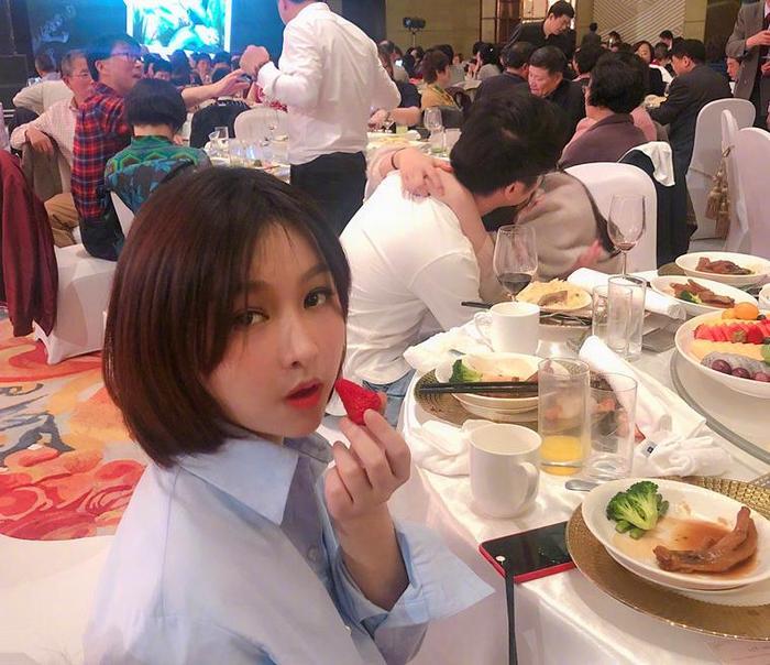 酒神结婚,二珂最美,王思聪最帅,而他成为最丑的那个人!