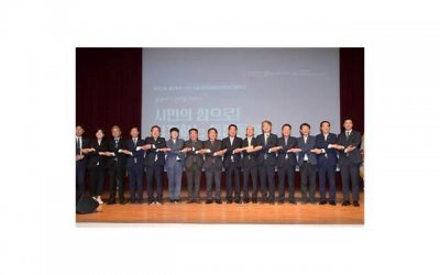 ​男人对你做的这4个坏动作，说明已经“爱你入骨”！