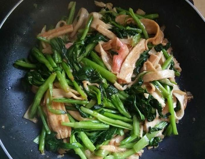 蟹棒咋做都好吃,香浓绵软,口感丰富,孩子最爱了