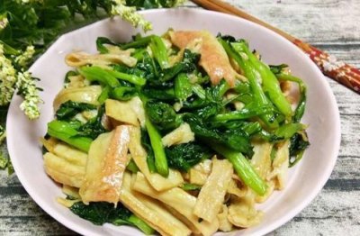 ​蟹棒咋做都好吃，香浓绵软，口感丰富，孩子最爱了