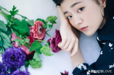 ​女孩子不开心怎么哄，女生莫名奇妙的不开心了该怎么哄