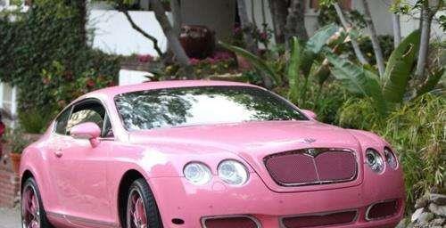 因开豪车人称“宾利姐”，看到真人，“阿姨，给您卡布奇诺”