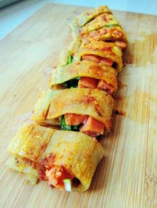 ​烤冷面是什么做的(烤冷面是什么做的 里面含胶吗)