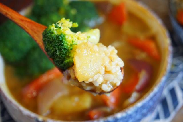 家常咖喱牛肉土豆的正宗做法（3分钟学会咖喱土豆牛肉）(3)