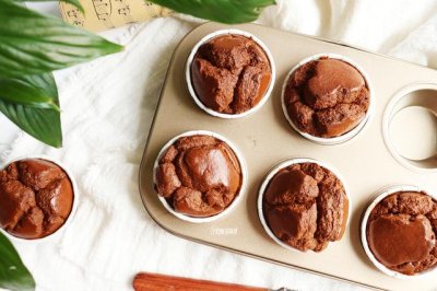 ​如何正确的做纸杯蛋糕（新手一看就会的纸杯蛋糕）