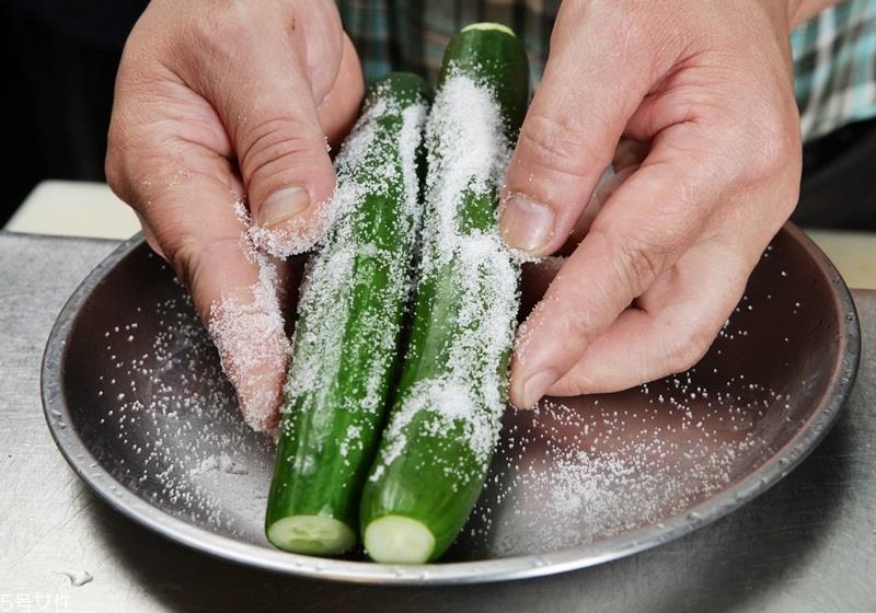 黄瓜怎么挑新鲜 黄瓜怎么保存时间长