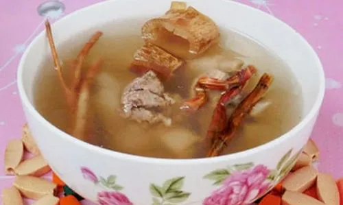 五指毛桃煲汤配什么,五指毛桃炖什么汤好喝图2
