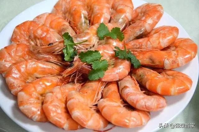 水煮虾的正确做法不发黑（水煮大虾牢记4不放2多放）(13)