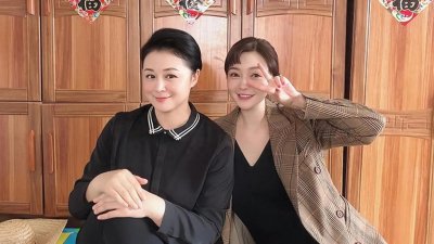 ​李大国为了生意将香秀让给好友，最后放弃秋歌再度回收