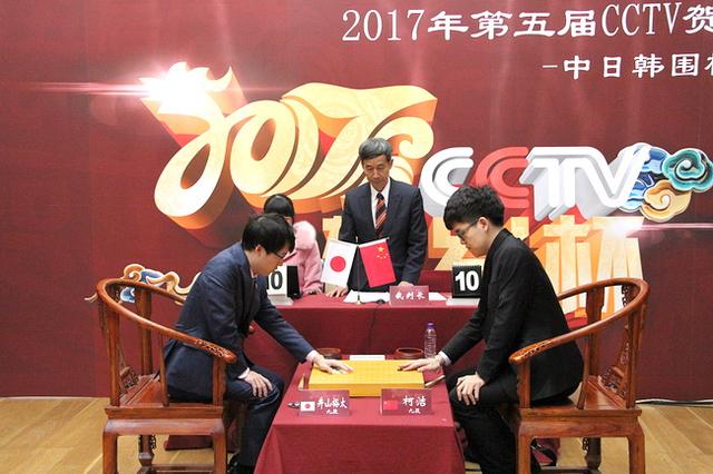 柯洁十二连胜含金量（贺岁杯决赛柯洁再战井山）(4)